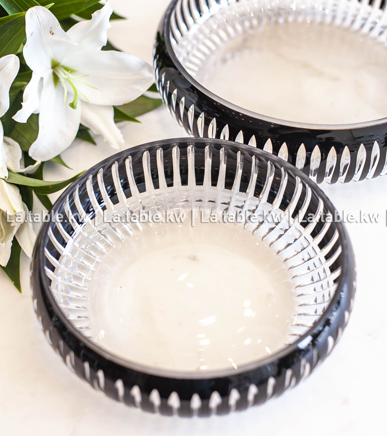 Black Allure Curved Standless Bowls