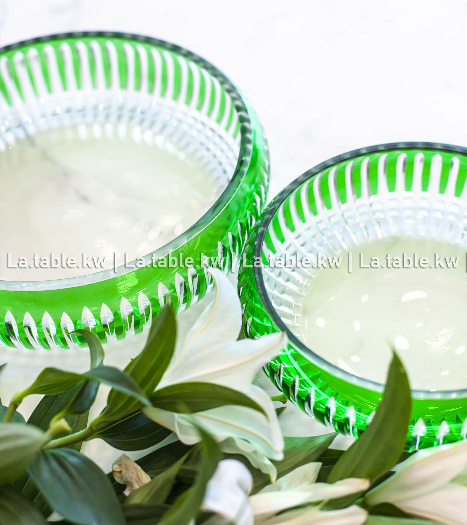 Green Allure Curved Standless Bowls