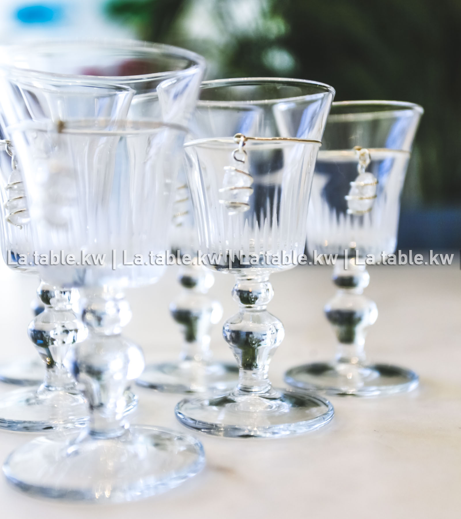White Stone Designed Crystal Footed Mini Juice Glasses