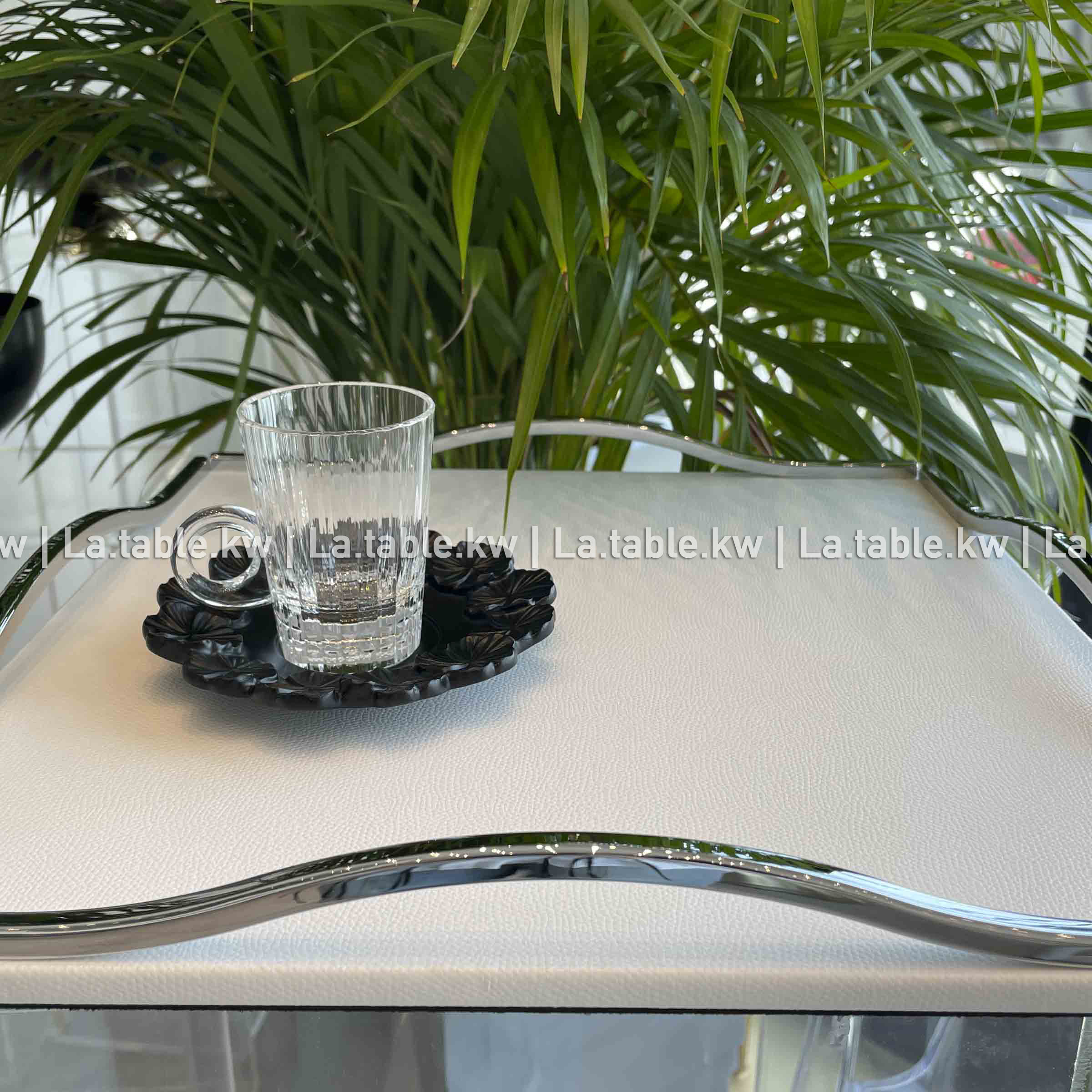 Black Crystal Petals Tea Set / بتالس كريستال طقم شاي - أسود