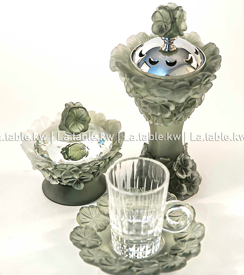 Grey Crystal Petals Tea Set / بتالس كريستال طقم شاي -رمادي