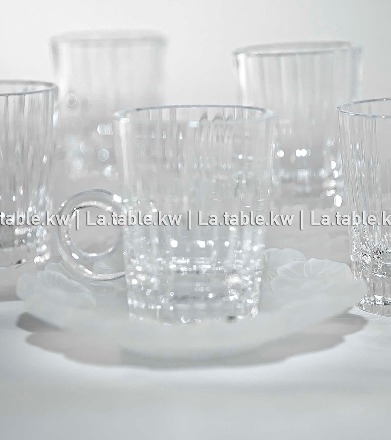 White Crystal Petals Tea Set /  بتالس كريستال طقم شاي - أبيض