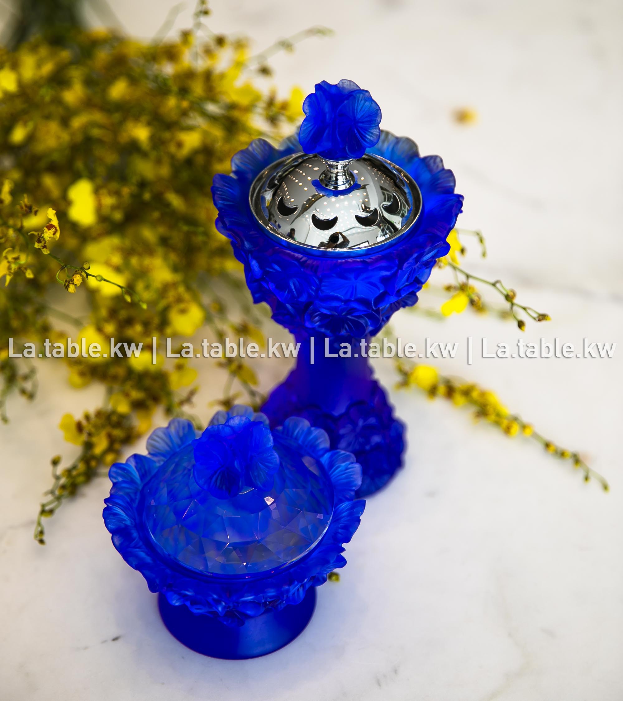 Royal Blue Crystal Petals Mubkhar Set / بتالس كريستال طقم مبخر - الأزرق الملكي