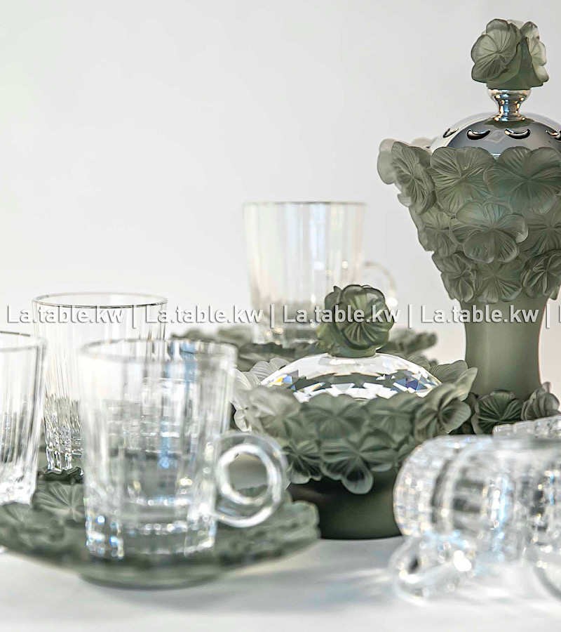 Grey Crystal Petals Mubkhar Set with Silver Lid / بتالس كريستال طقم مبخر مع غطاء فضي - رمادي