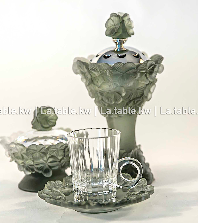 Grey Crystal Petals Mubkhar Set with Silver Lid / بتالس كريستال طقم مبخر مع غطاء فضي - رمادي