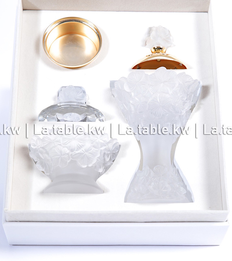 White Crystal Petals Mubkhar Set with Silver Lid / بتالس كريستال طقم مبخر مع غطاء فضي- أبيض