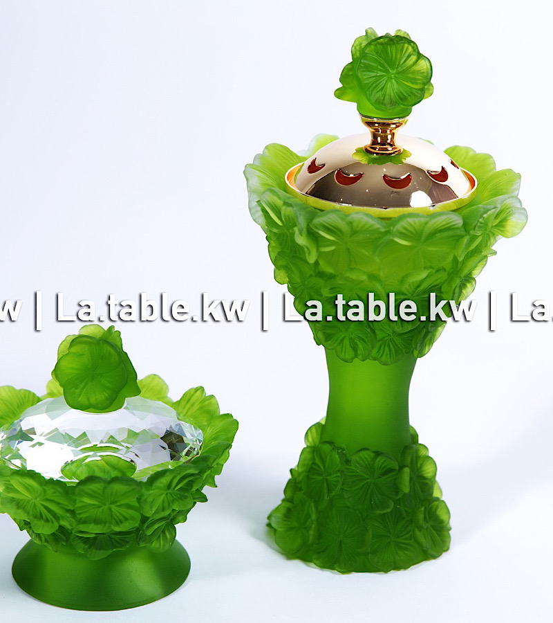 Green Crystal Petals Mubkhar Set with Silver Lid / بتالس كريستال طقم مبخر مع غطاء فضي - أخضر