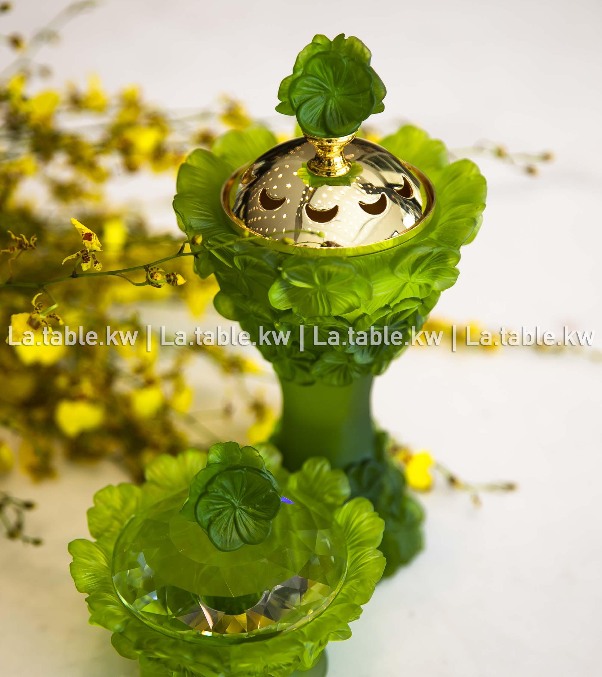 Green Crystal Petals Mubkhar Set with Silver Lid / بتالس كريستال طقم مبخر مع غطاء فضي - أخضر