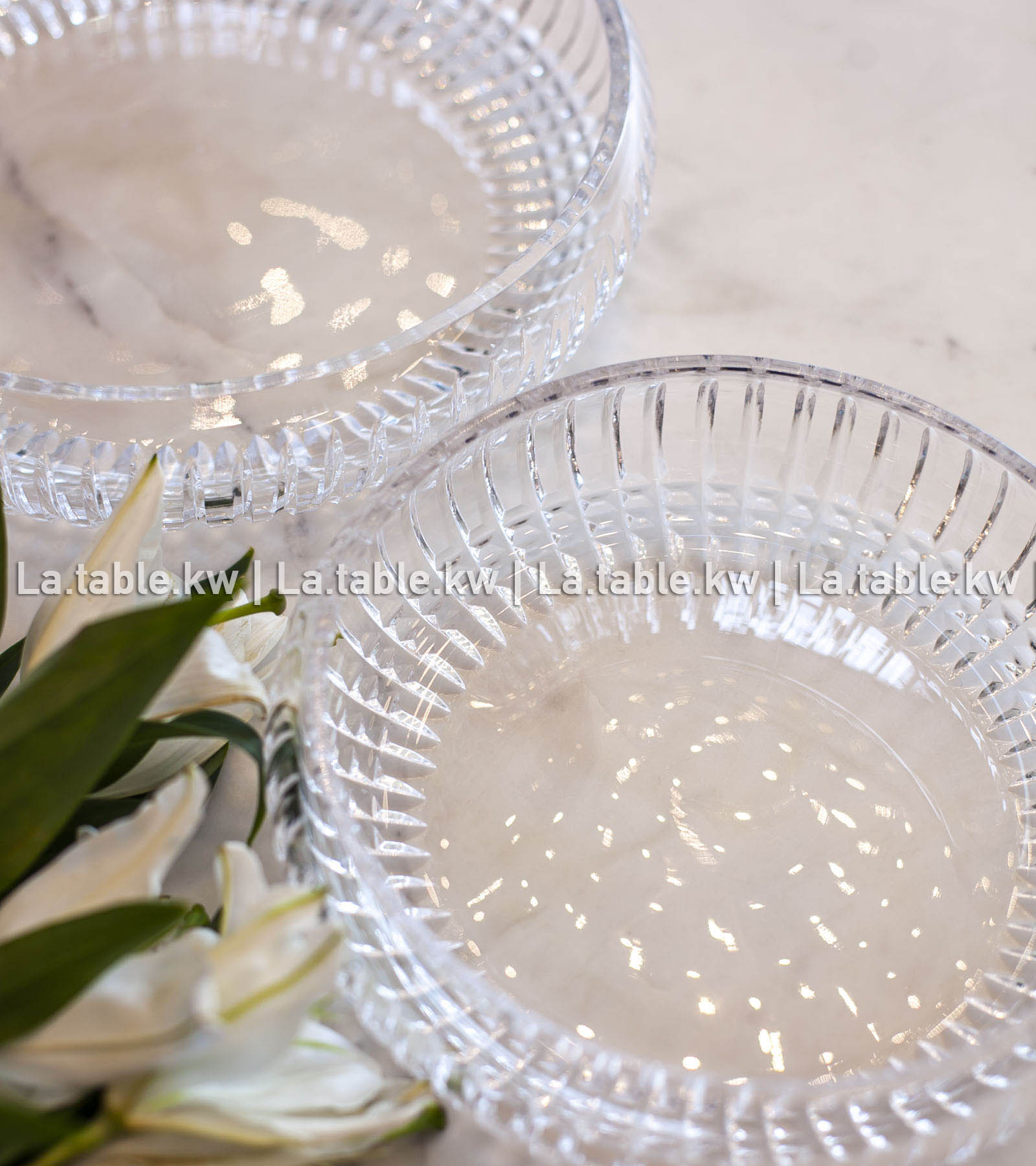 Transparent Allure Curved Standless Bowls / آلور وعاء منحني  من غير قاعده -شفاف