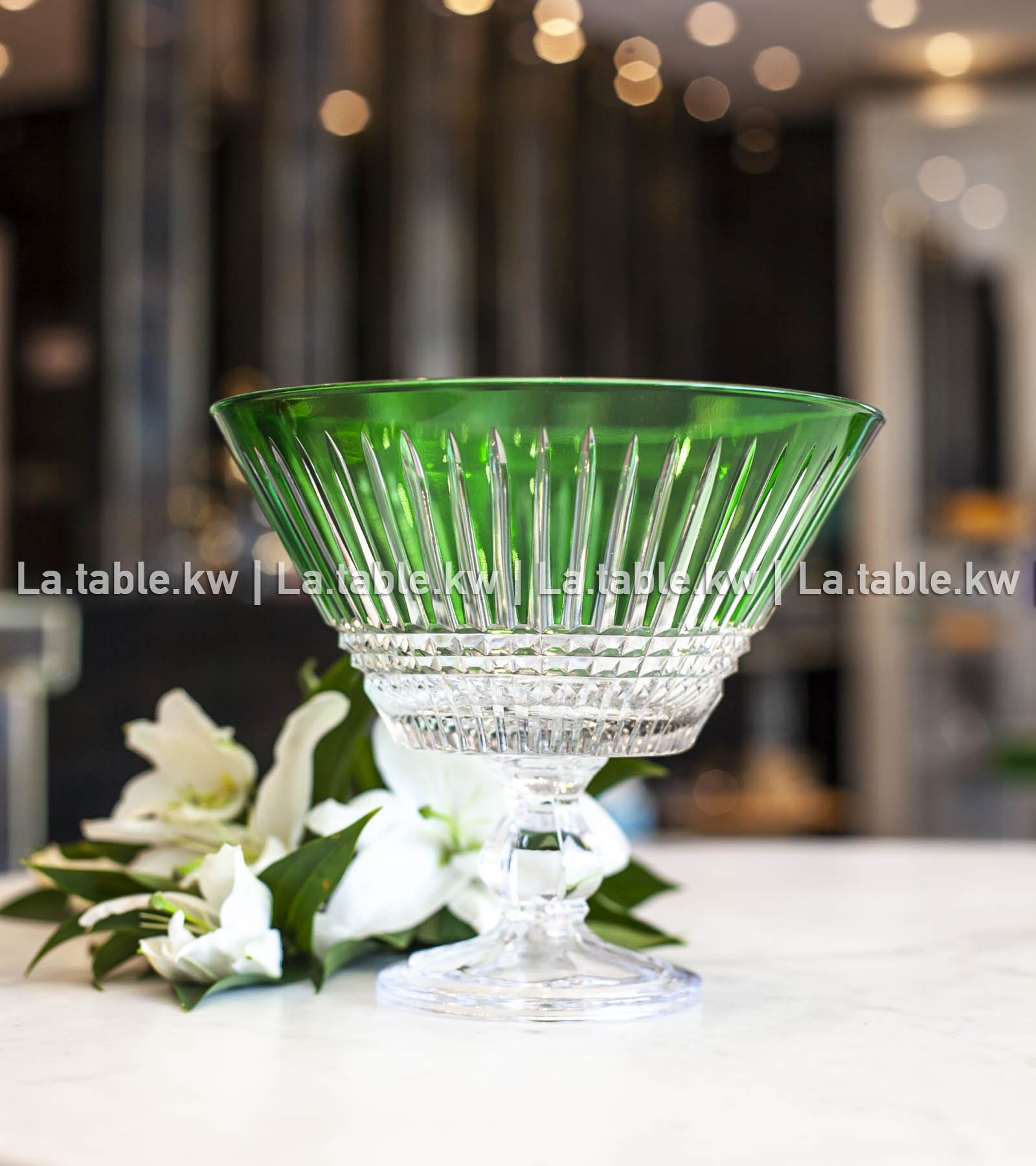 Green Allure V bowl / آلور وعاء على شكل٧- أخضر