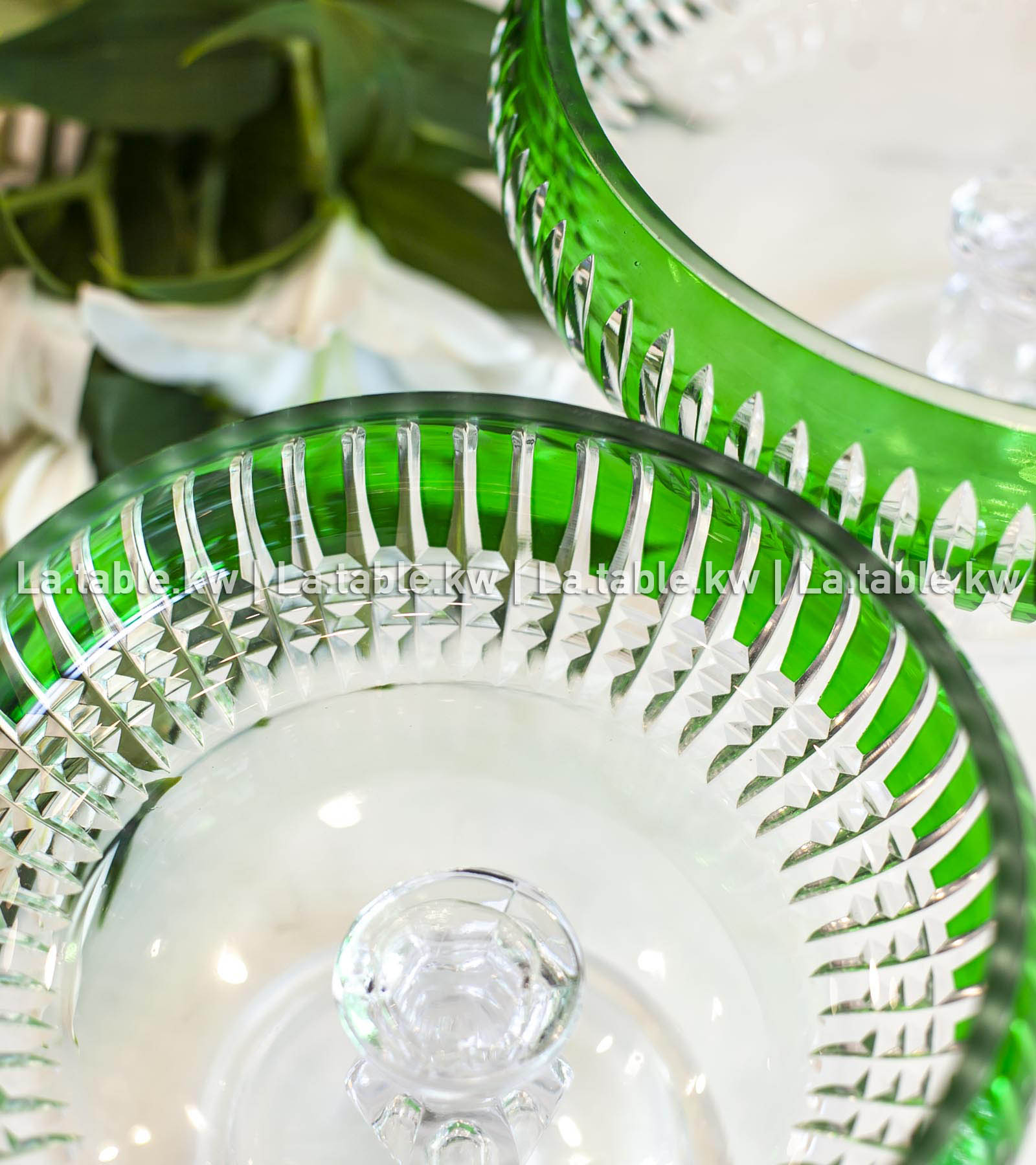 Green Allure Curved Bowls / آلور وعاء منحني - أخضر