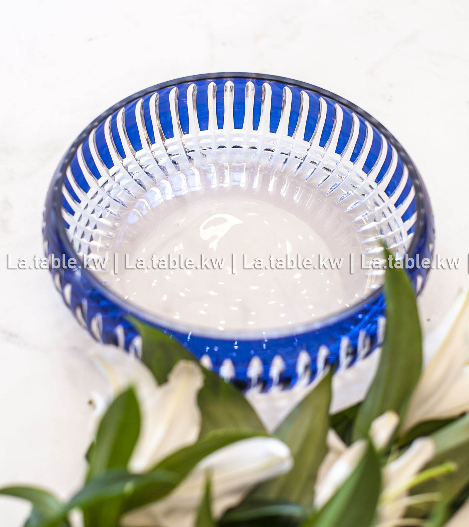 Navy Blue Allure Curved Standless Bowls / آلور  وعاء منحني من غير قاعده-أزرق غامق