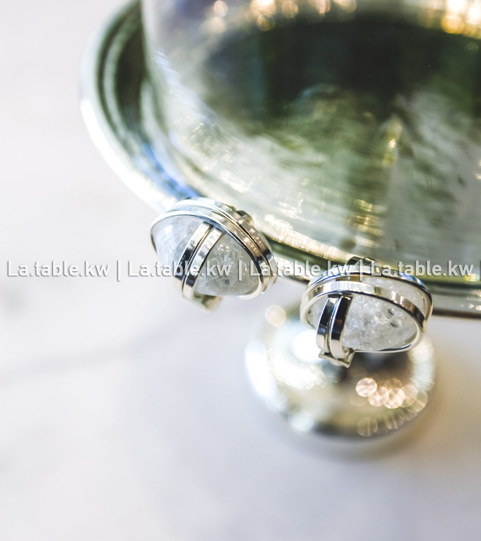 White Stone Designed Chrome Mini Cake Dome