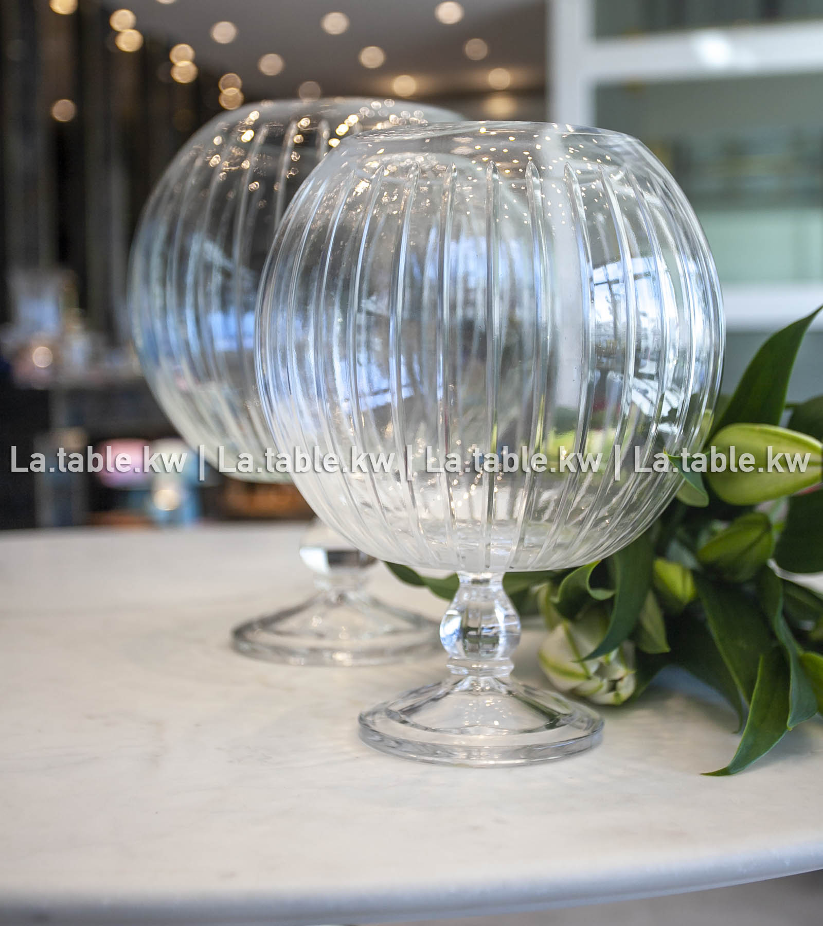 Transparent Classic Ball Vase with Stand