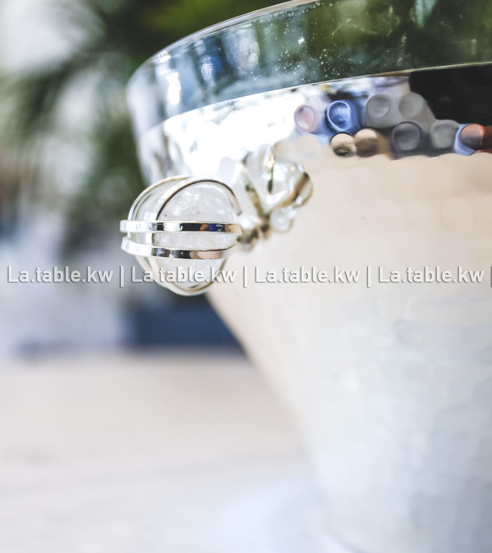 White Stone Designed Chrome V Bowl / وعاء من الكروم علي شكل٧بتصميم الحجر الابيض